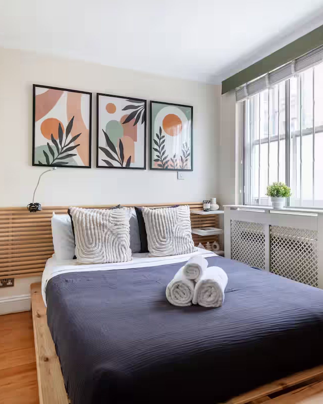 Bedroom, Campden Hill Gardens