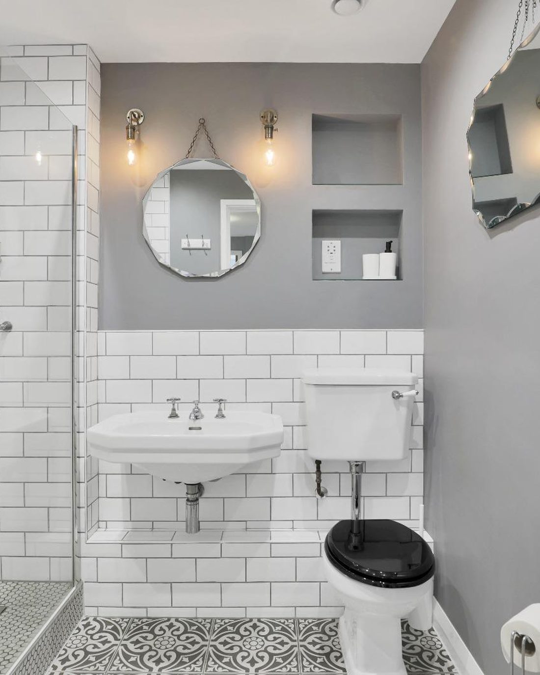 Bathroom, Lascar Wharf