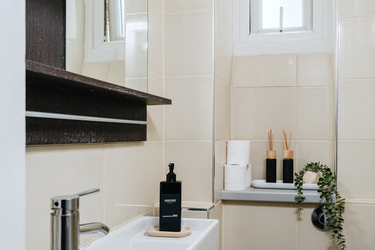 Bathroom, Miles Edgware 1