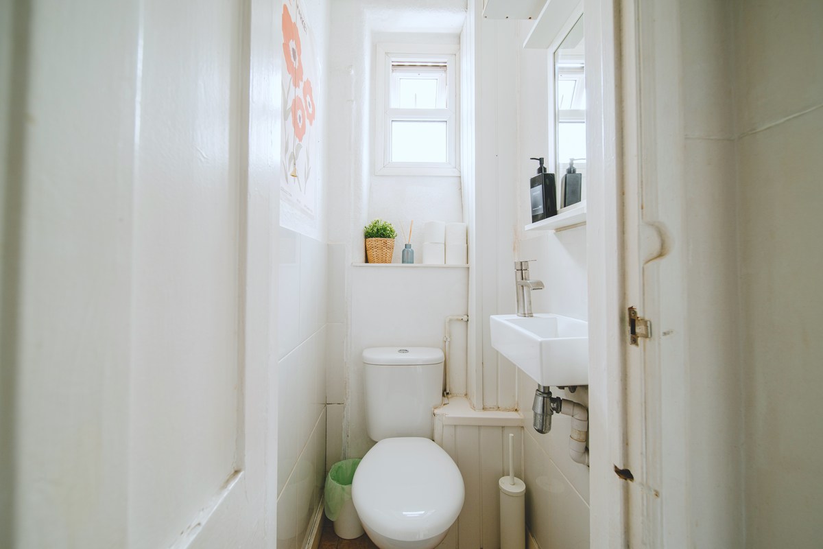 Bathroom, Miles Edgware 2