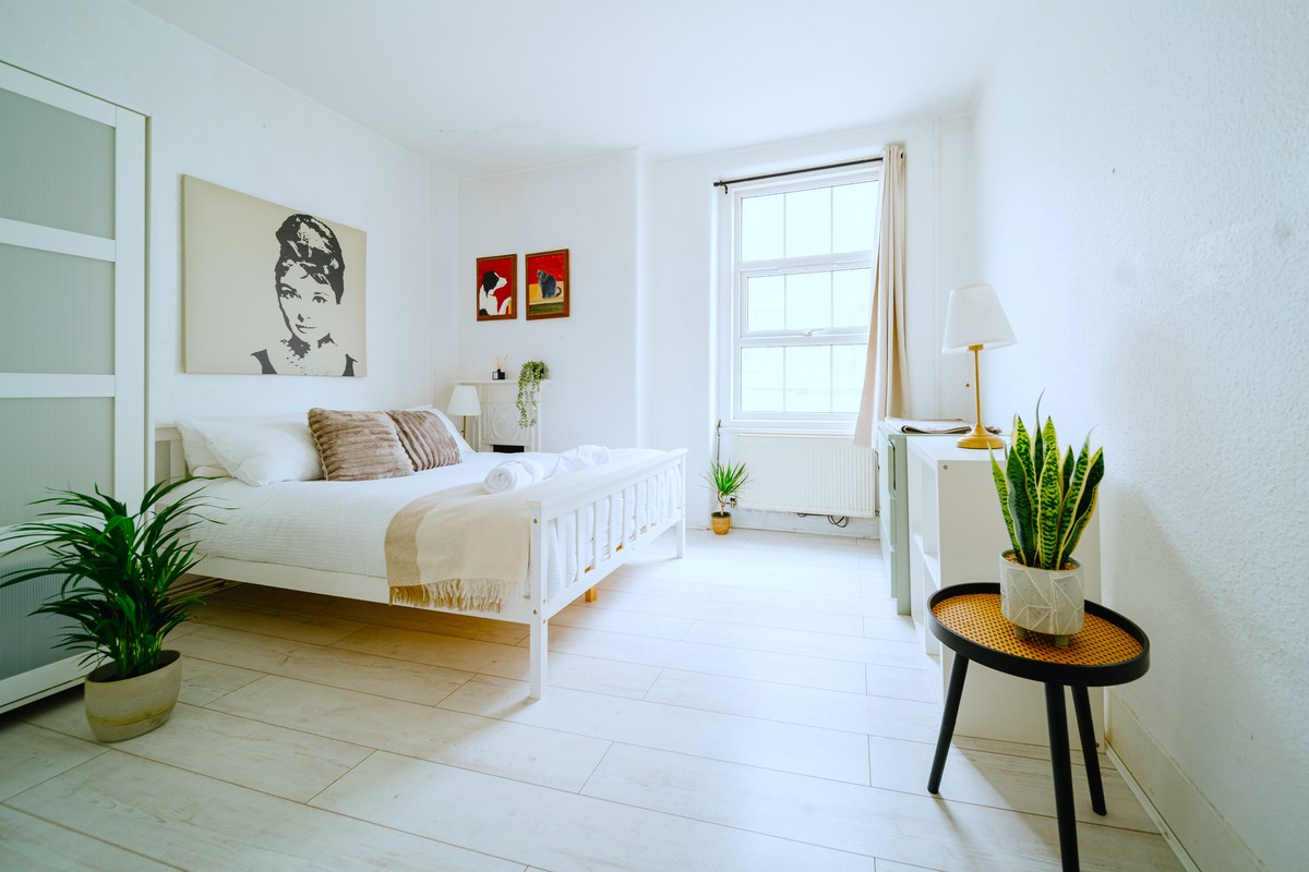 Bedrooms, Miles Edgware 2