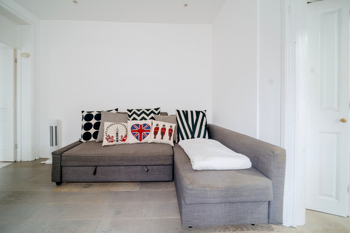 Living area, Miles Edgware 2